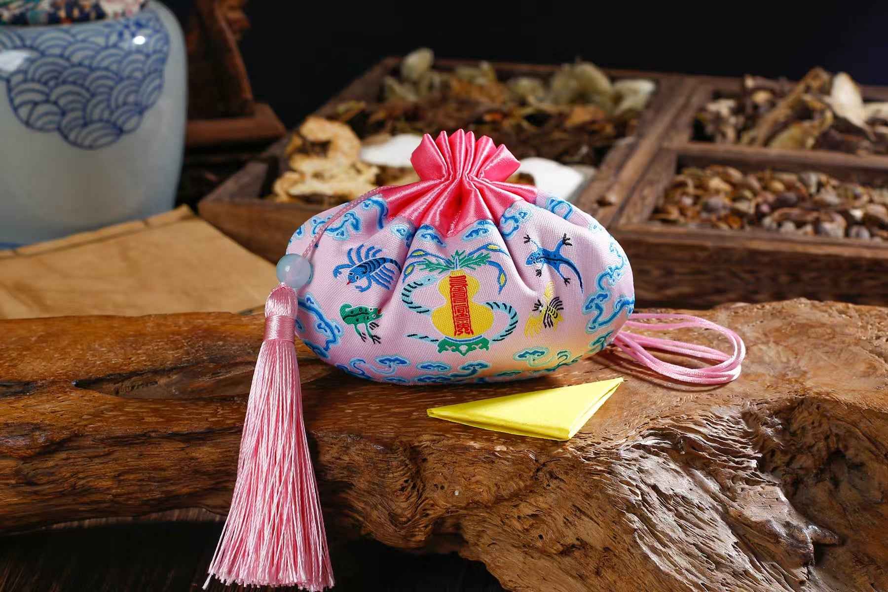 Dragon Boat Festival Herbal Sachet – Brocade Amulet with Anti-Evil Talisman (11x10cm)